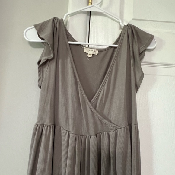 Dress - Picture 3 of 4